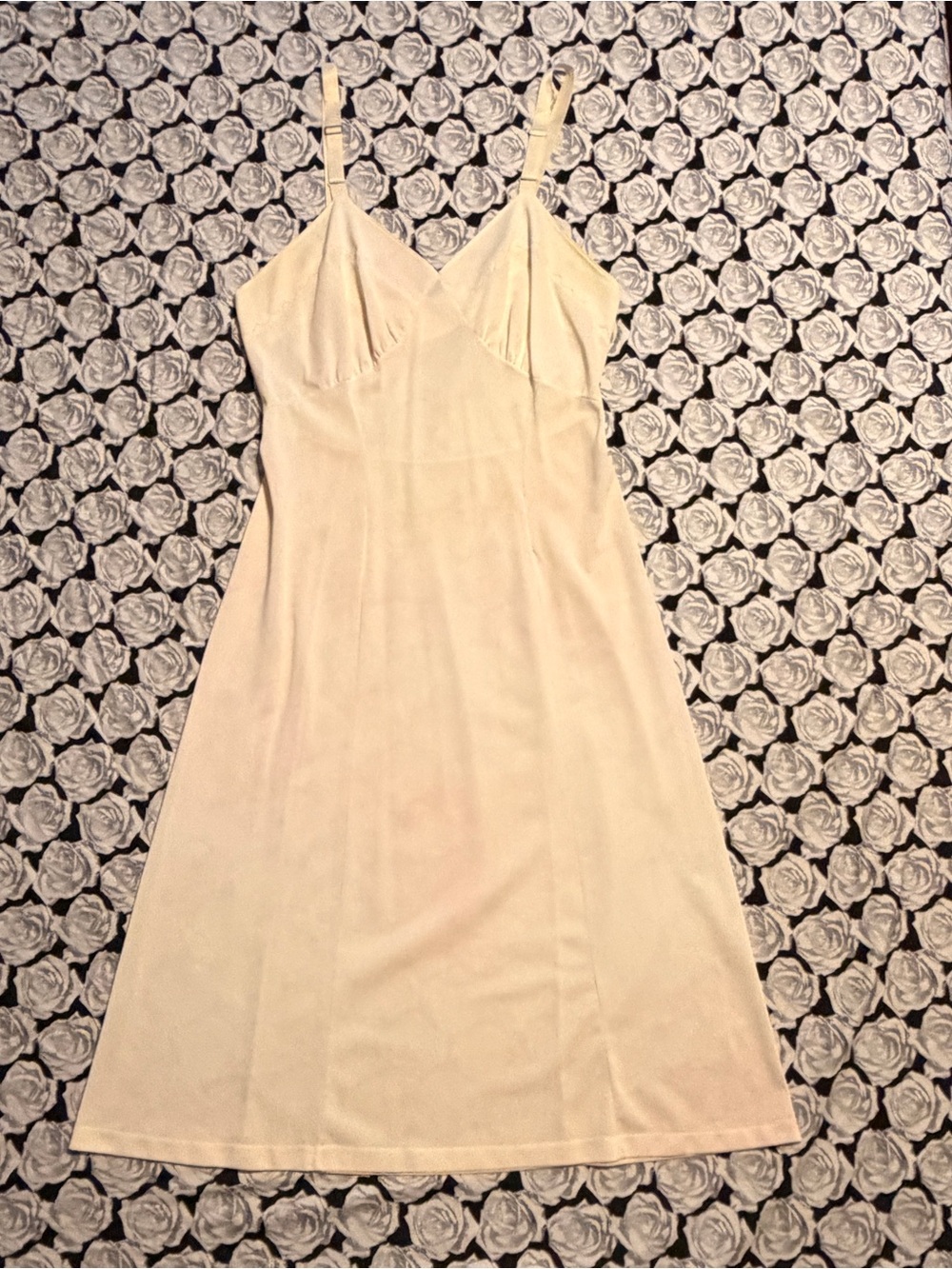 Vintage 60s 70s Full Slip Dress Cream Nylon Minimalist Midi Lingerie RS Apparel